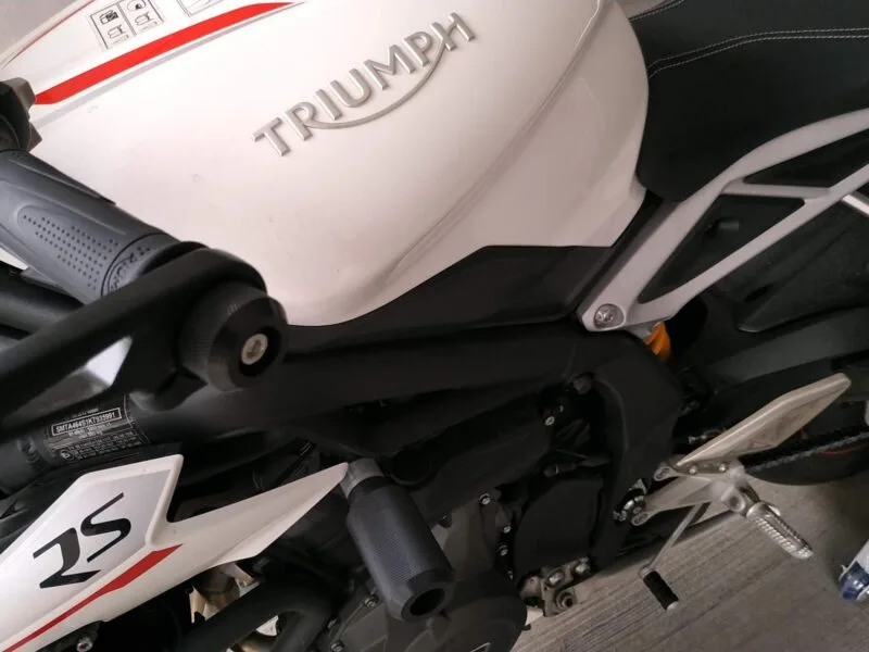 Triumph Speed Triple 765 RS Sliders (4 Pts. de Seguridad) - Image 3